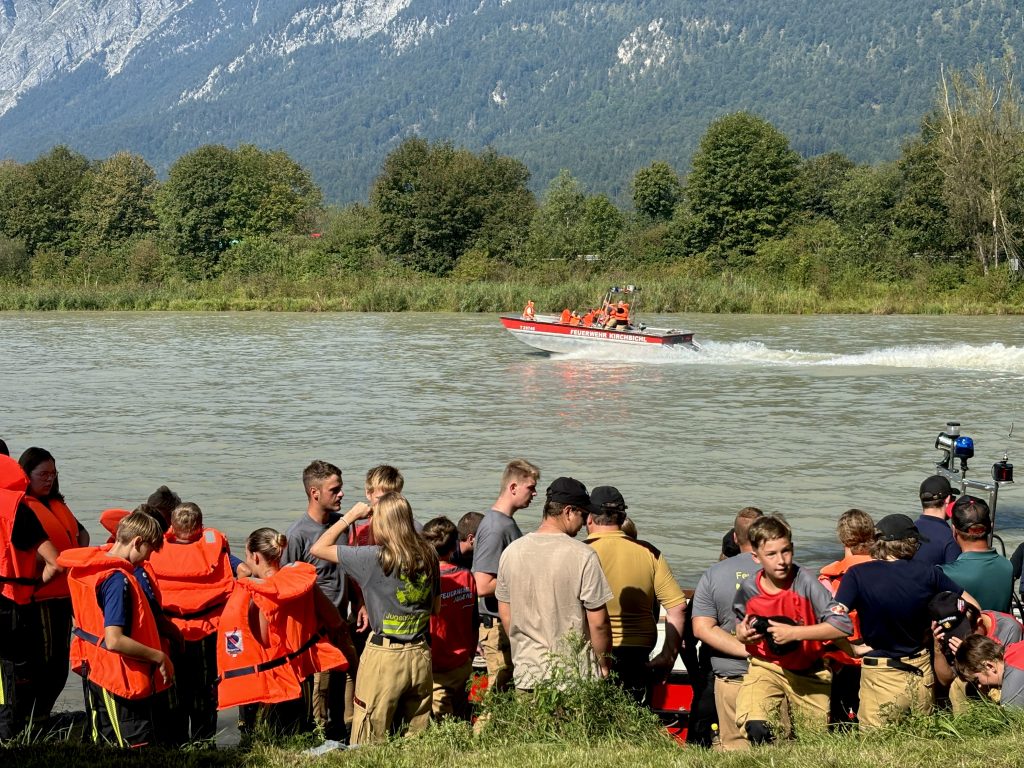 Repräsentation Wasserdienst für die Feuerwehrjugend